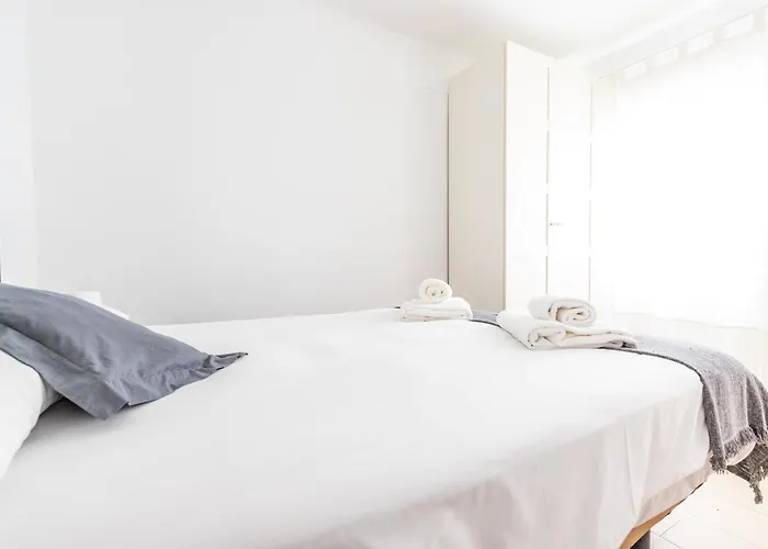 Homeabout Cervantes Apartments