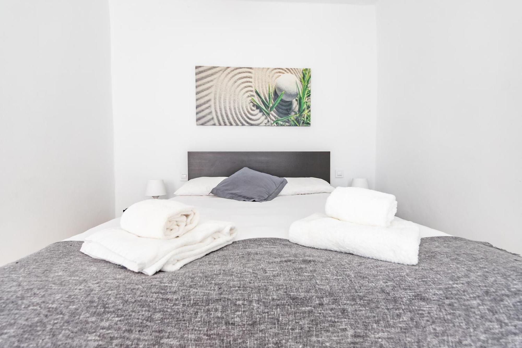 Homeabout Cervantes Apartment *