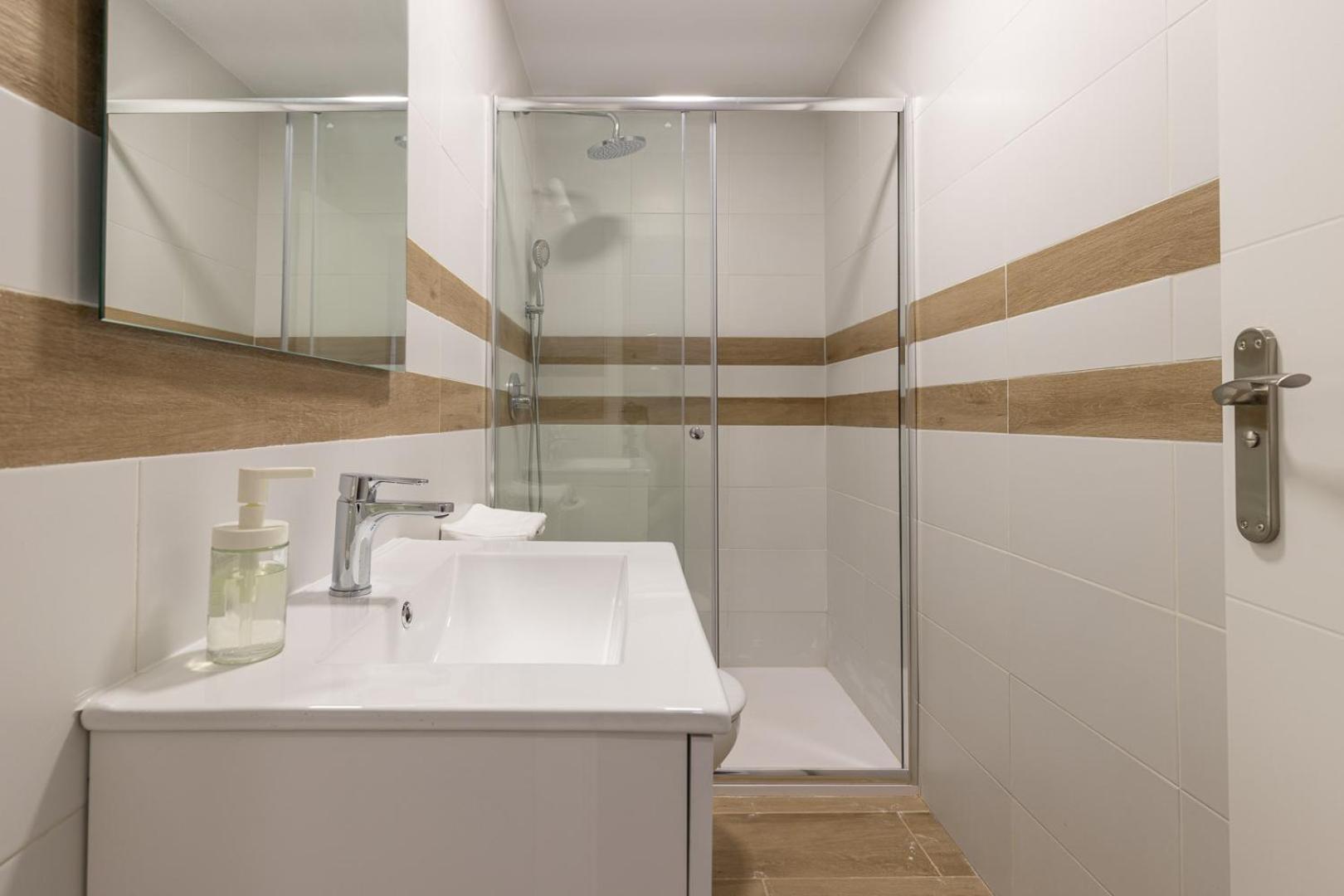 Homeabout Cervantes Apartment
